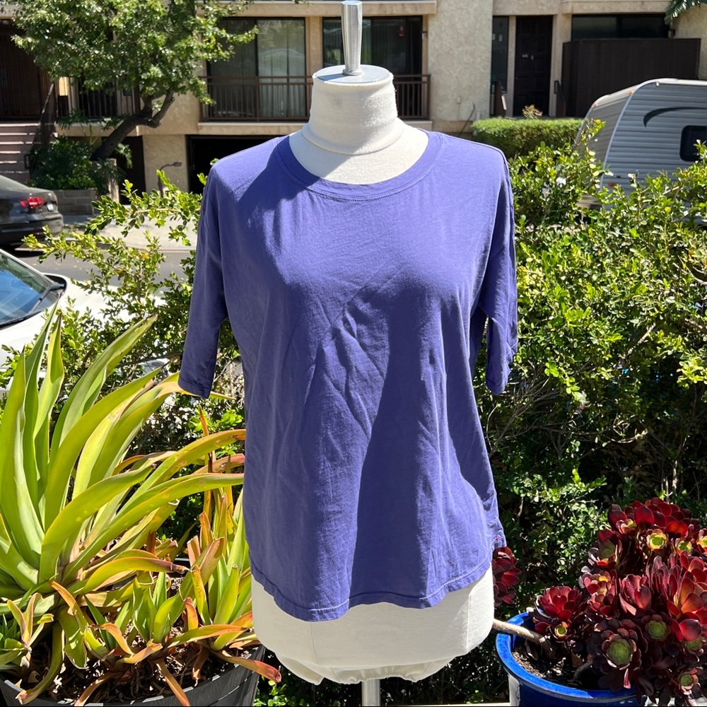 XIRENA Short Sleeve Tee Shirt Boxy Cut Fitted Sleeve Women’s Size Extra Small
